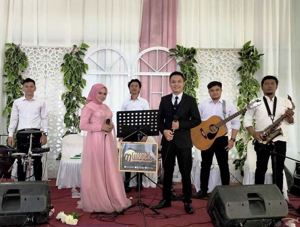 15 Ide Hiburan Acara Pernikahan yang Seru & Berkesan